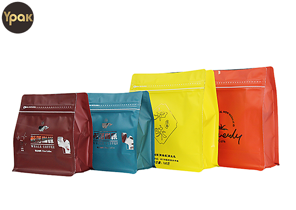 https://www.ypak-packaging.com/stock-micro-customization-hot-stamping-mylar-plastik-250g-500g-flat-bottom-coffee-bag-with-lanyard-product/