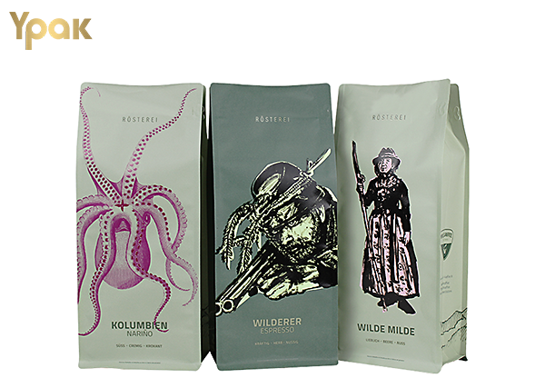 https://www.ypak-packaging.com/uv-kraft-apers-compostable-flat-bottom-coffee-bags-with-valve-and-zipper-for-coffeetea-packaging-product/